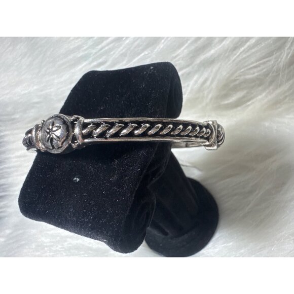 Periwinkle By Barlow Silver-Tone Starfish Bracelet & Black Crystal Stretch Ring - Picture 10 of 10